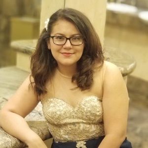 Meet your Posher, Amalia